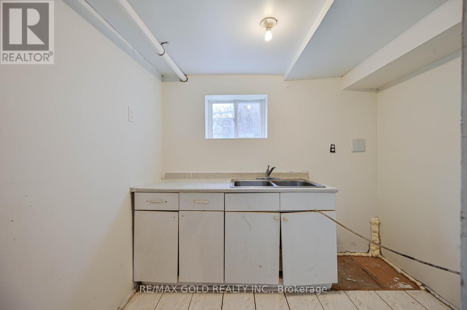 3299 Twilight Road, Mississauga, Ontario  L4T 1Z8 - Photo 39 - W12541244