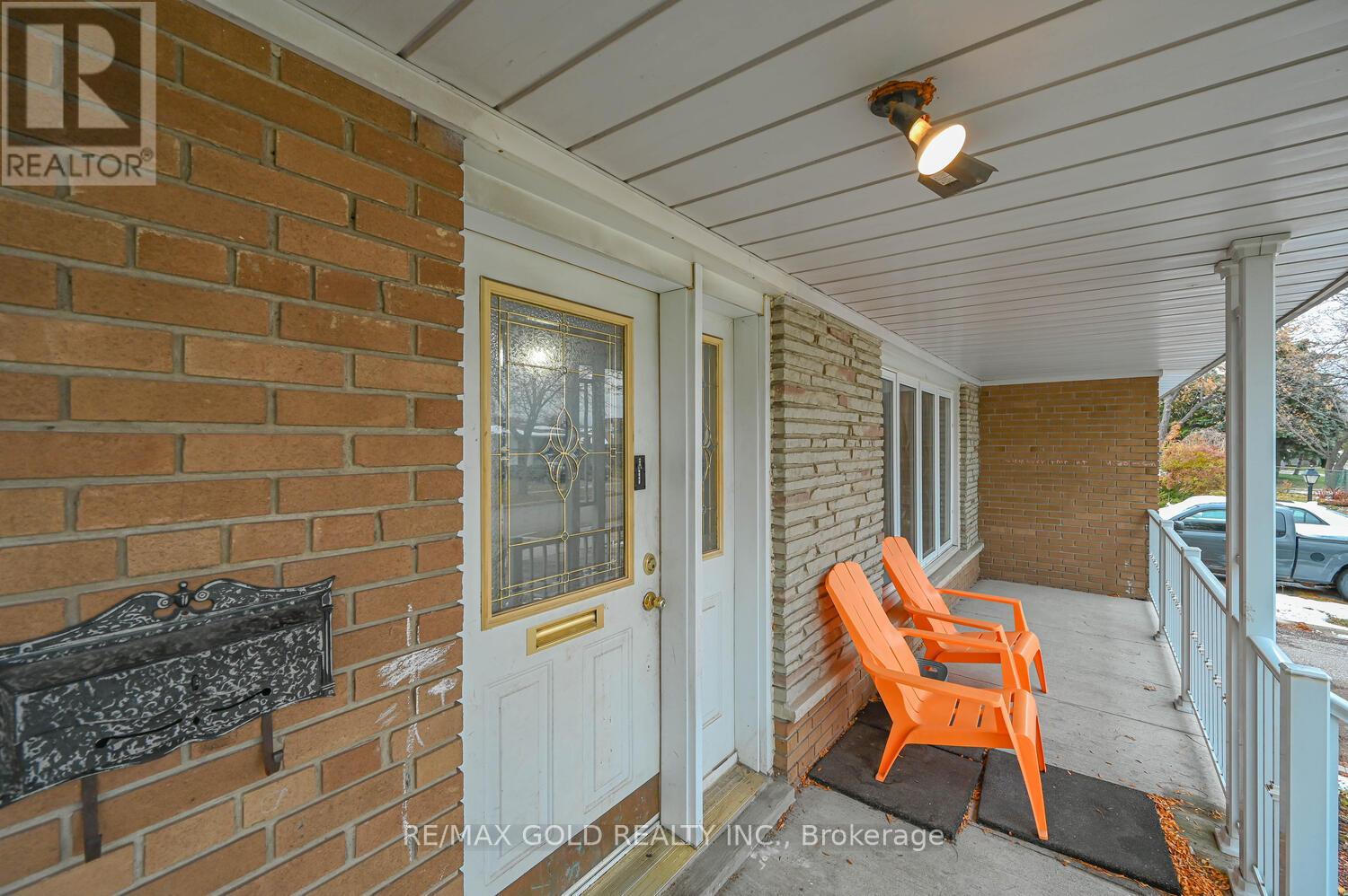 3299 Twilight Road, Mississauga, Ontario  L4T 1Z8 - Photo 6 - W12541244