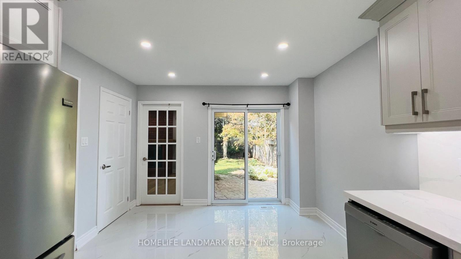 1551 Stoneybrook Trail, Oakville, Ontario  L6M 2R4 - Photo 13 - W12541250