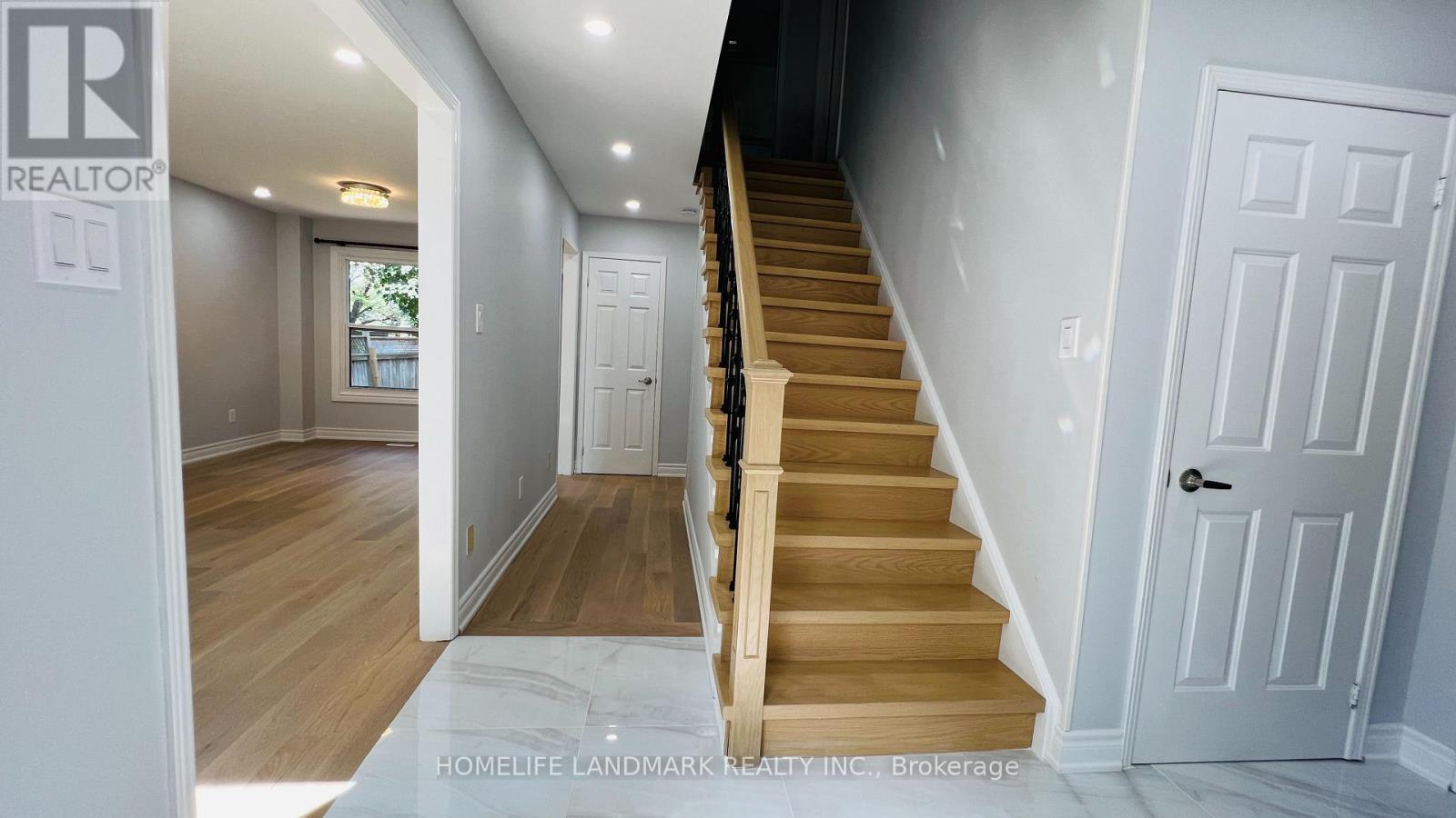 1551 Stoneybrook Trail, Oakville, Ontario  L6M 2R4 - Photo 3 - W12541250