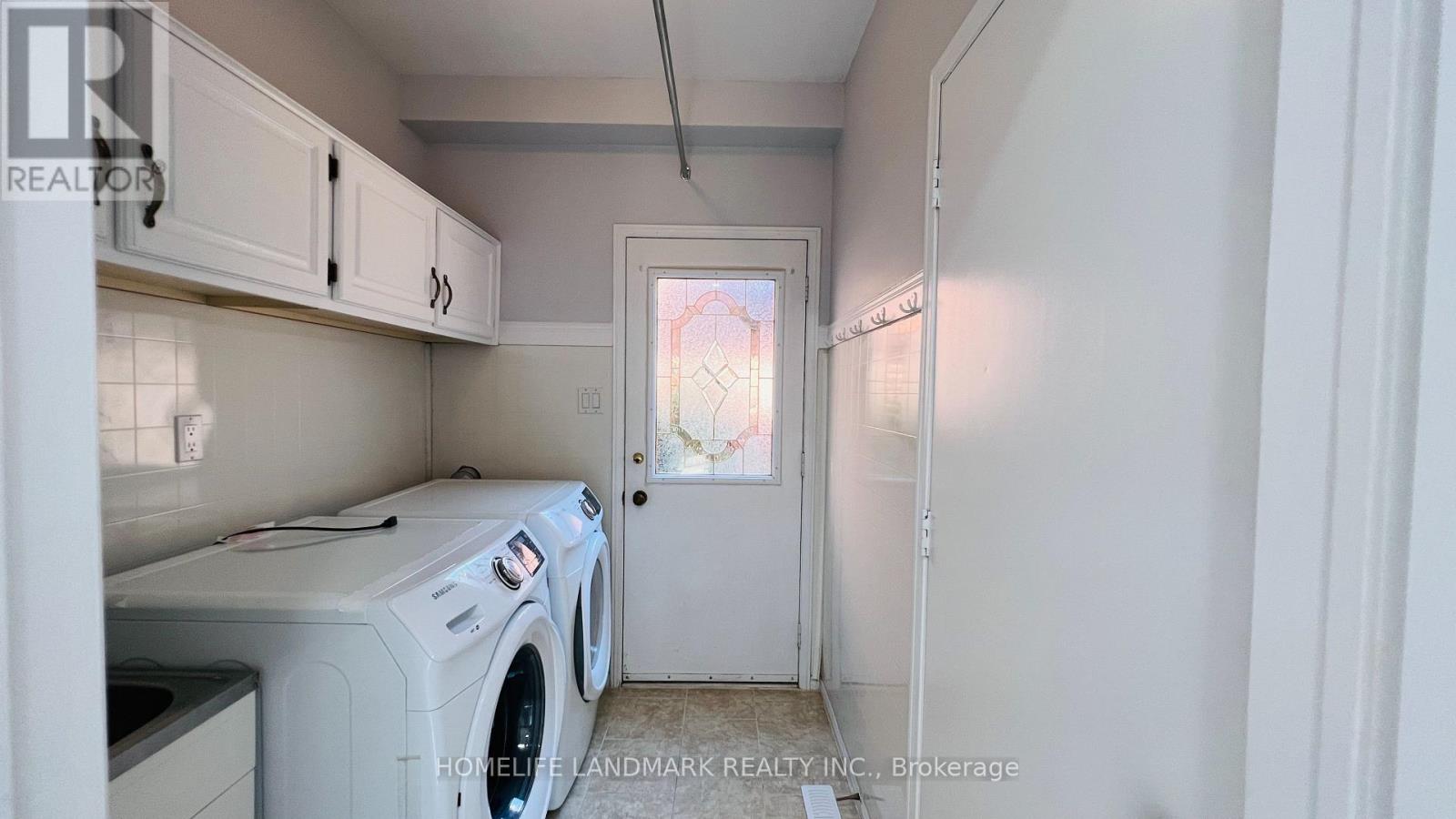 1551 Stoneybrook Trail, Oakville, Ontario  L6M 2R4 - Photo 5 - W12541250