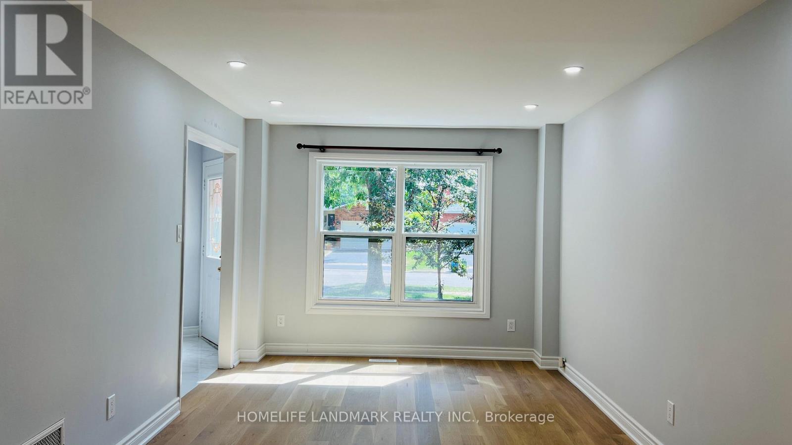 1551 Stoneybrook Trail, Oakville, Ontario  L6M 2R4 - Photo 6 - W12541250