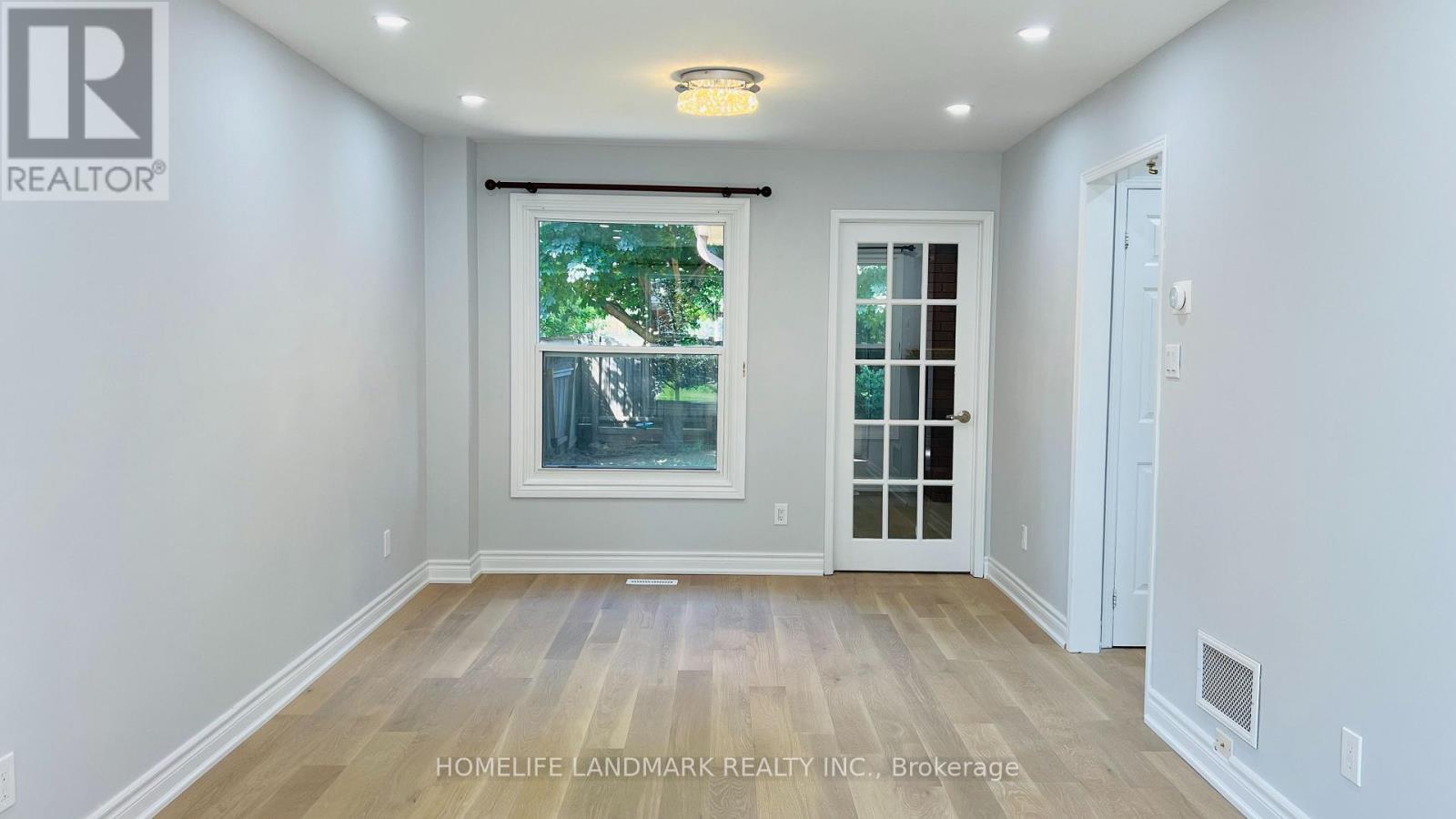 1551 Stoneybrook Trail, Oakville, Ontario  L6M 2R4 - Photo 7 - W12541250