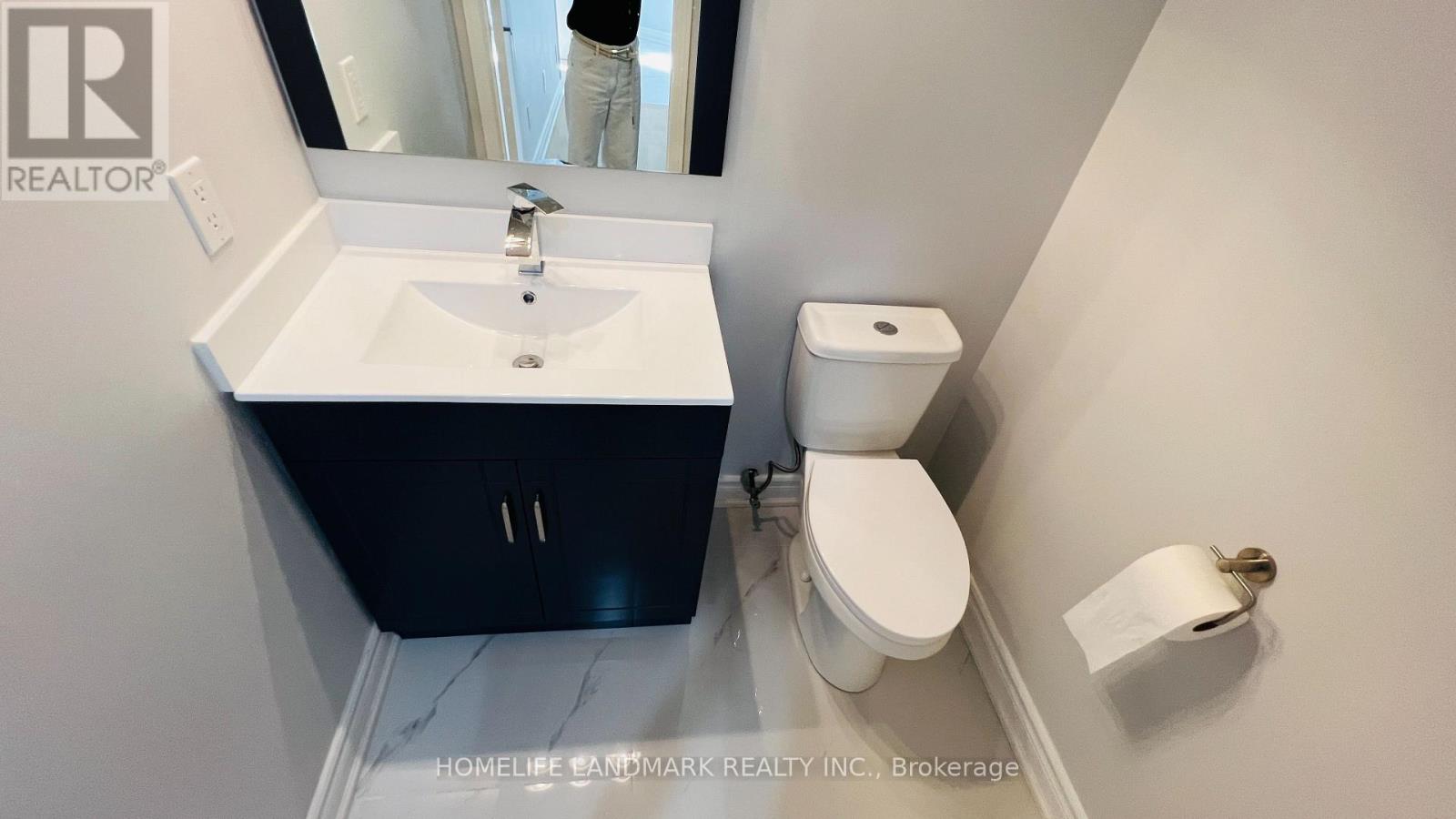 1551 Stoneybrook Trail, Oakville, Ontario  L6M 2R4 - Photo 8 - W12541250