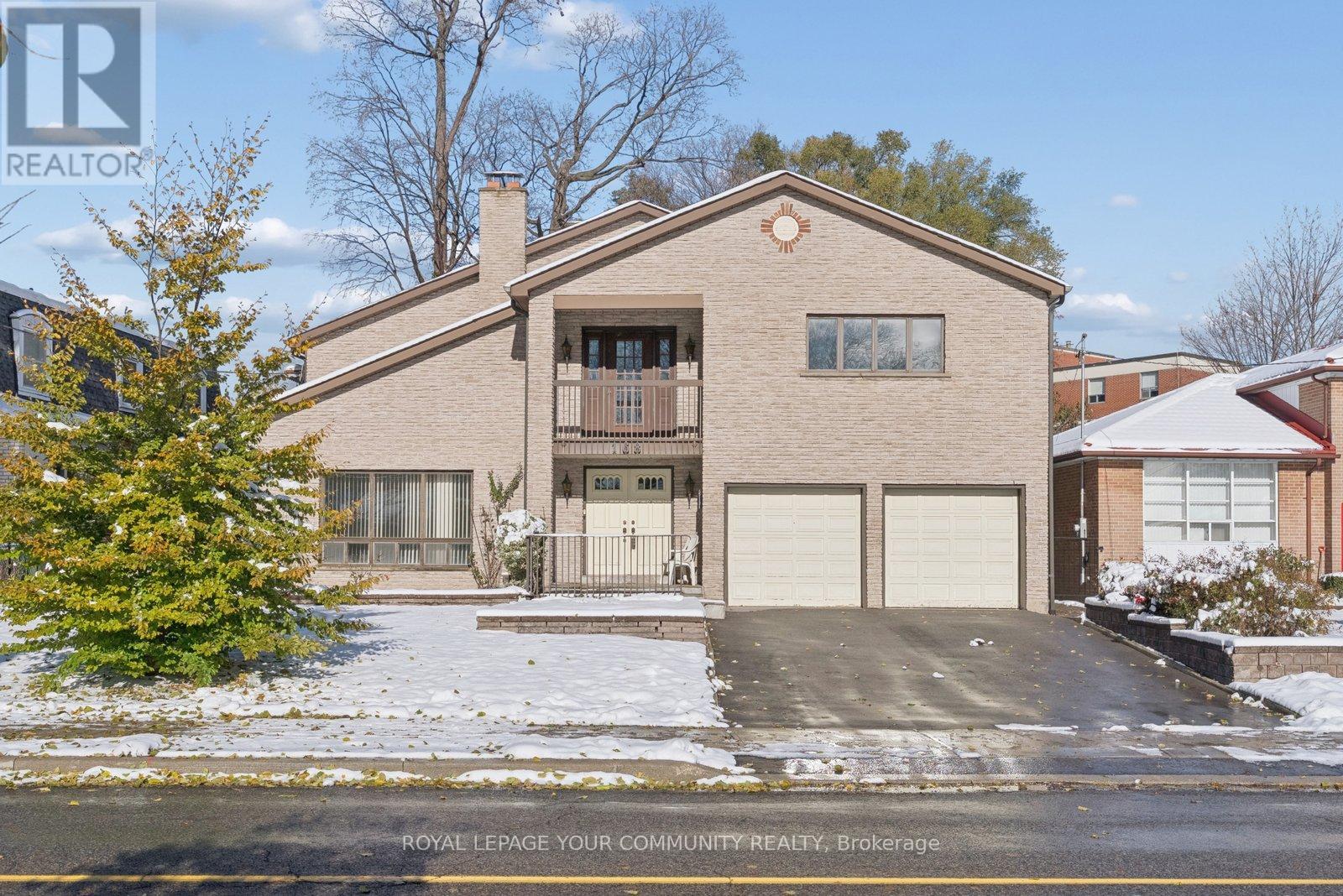 168 GRANDRAVINE DRIVE, Toronto, Ontario