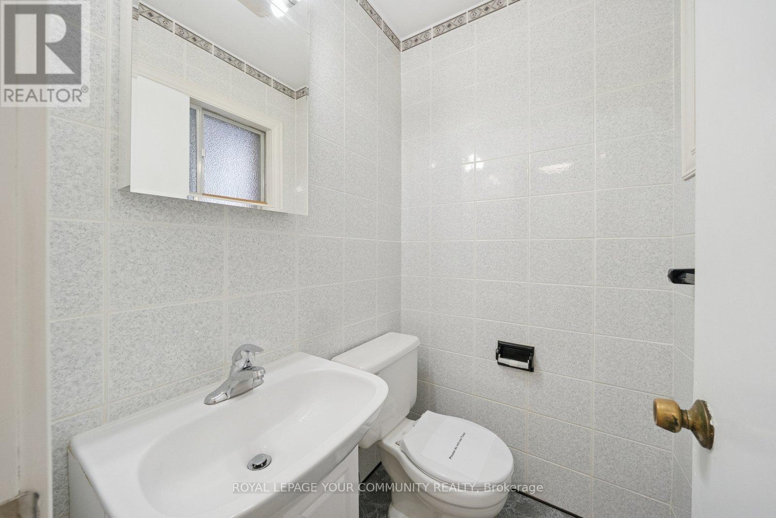 168 Grandravine Drive, Toronto, Ontario  M3J 1B5 - Photo 17 - W12541252