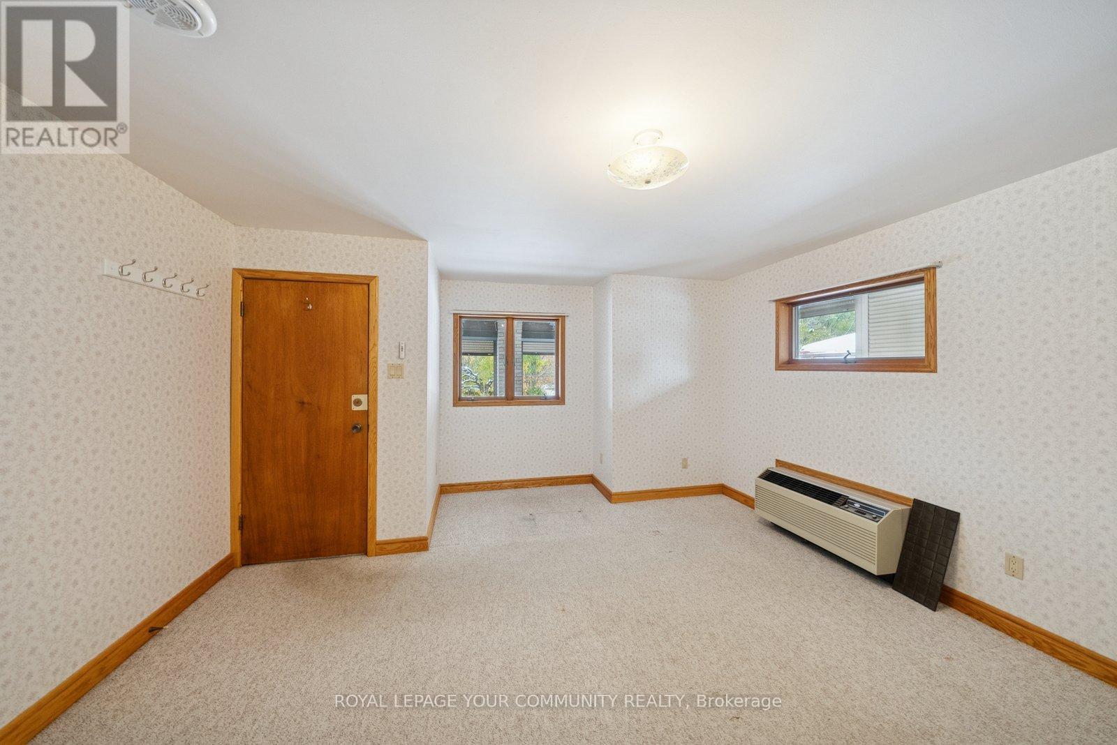 168 Grandravine Drive, Toronto, Ontario  M3J 1B5 - Photo 20 - W12541252