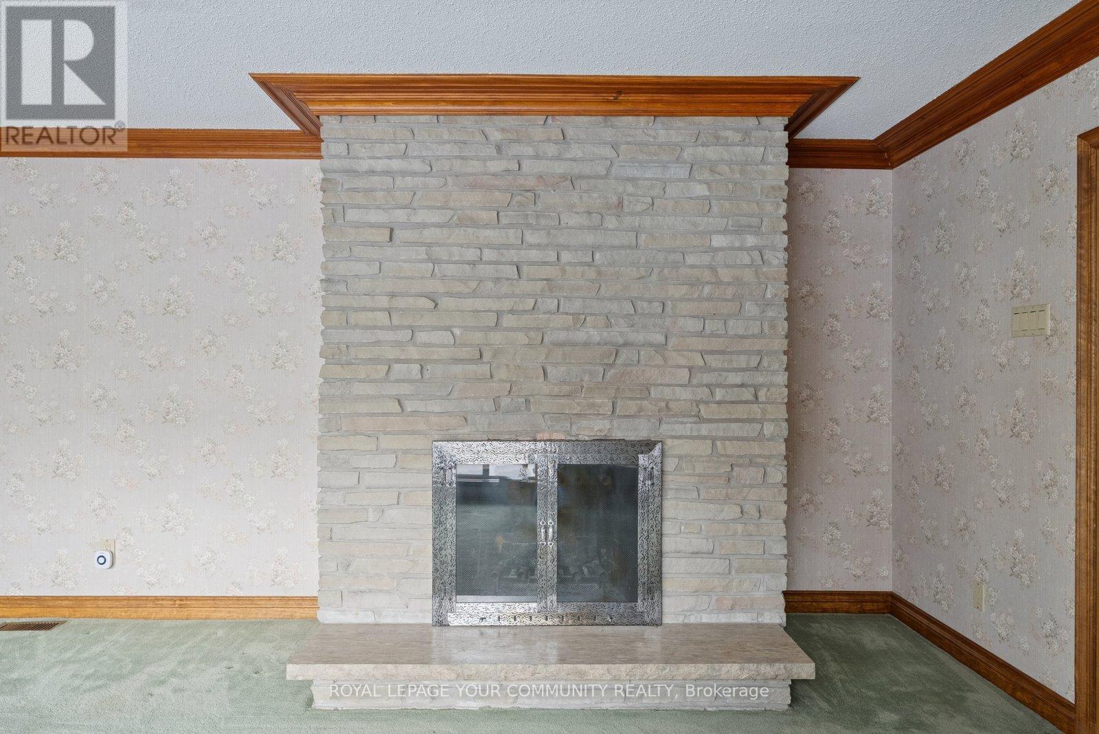 168 Grandravine Drive, Toronto, Ontario  M3J 1B5 - Photo 6 - W12541252