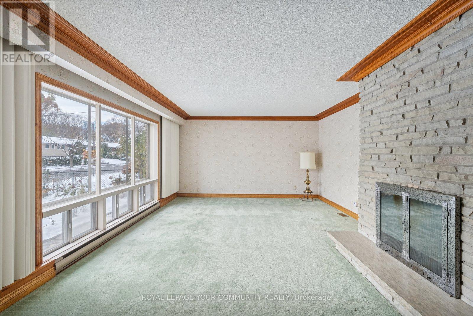 168 Grandravine Drive, Toronto, Ontario  M3J 1B5 - Photo 7 - W12541252