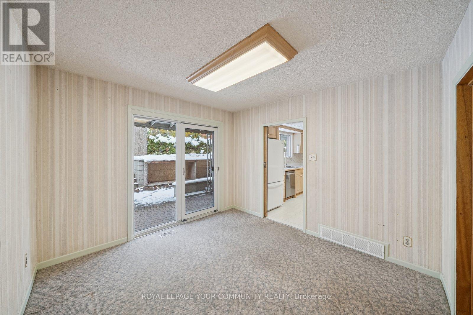 168 Grandravine Drive, Toronto, Ontario  M3J 1B5 - Photo 8 - W12541252