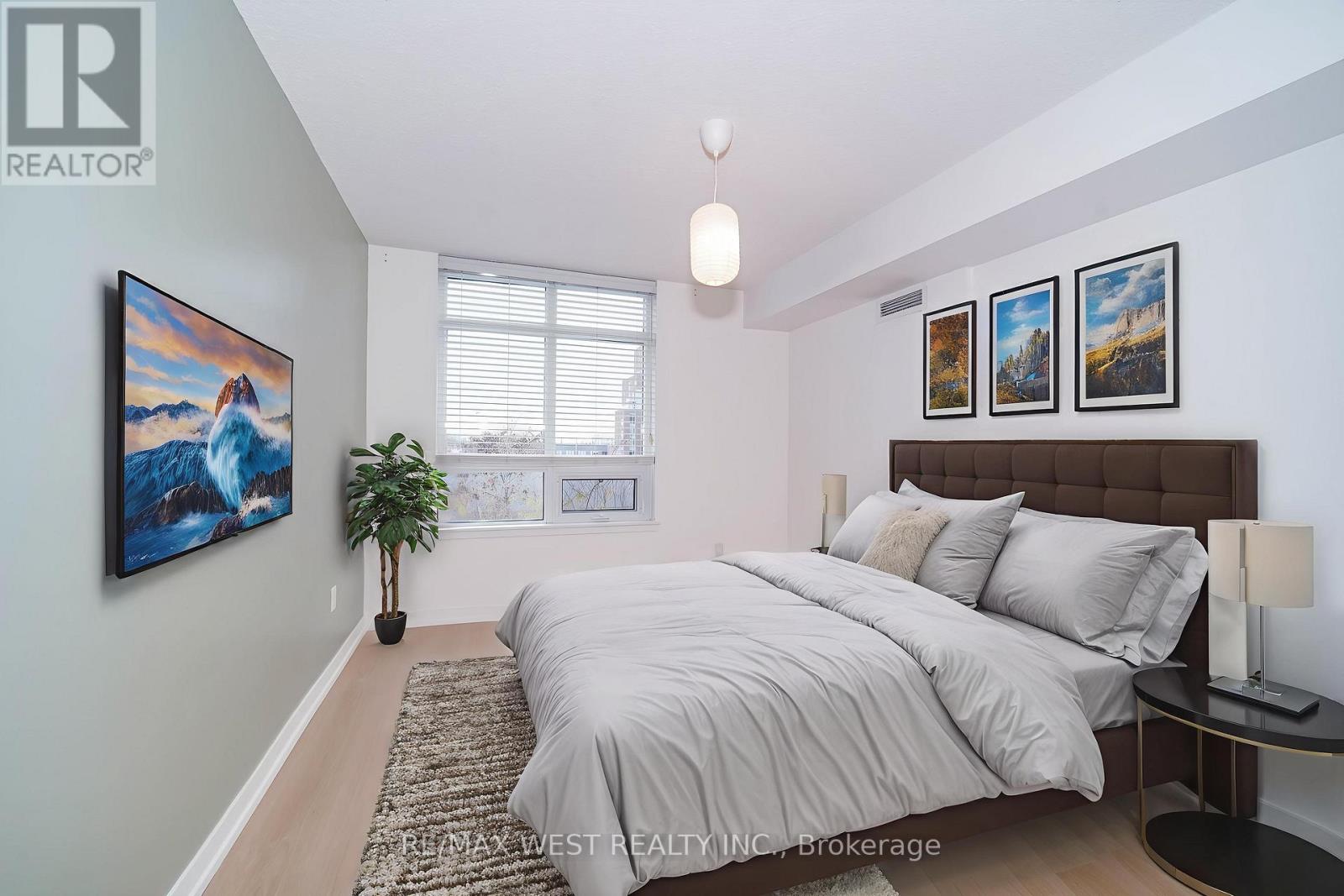 420 - 816 Lansdowne Avenue, Toronto, Ontario  M6H 4K6 - Photo 4 - W12541334