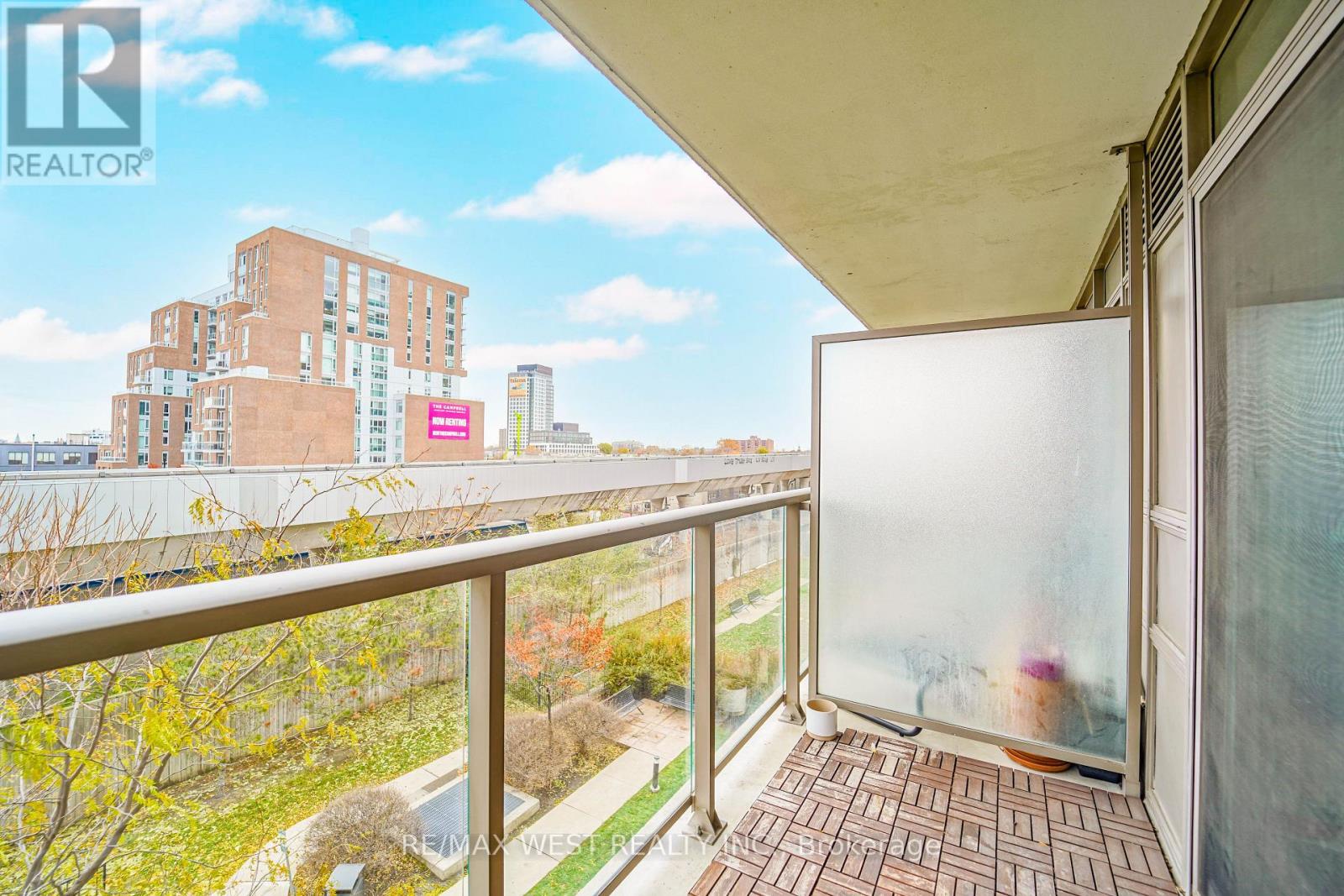 420 - 816 Lansdowne Avenue, Toronto, Ontario  M6H 4K6 - Photo 6 - W12541334