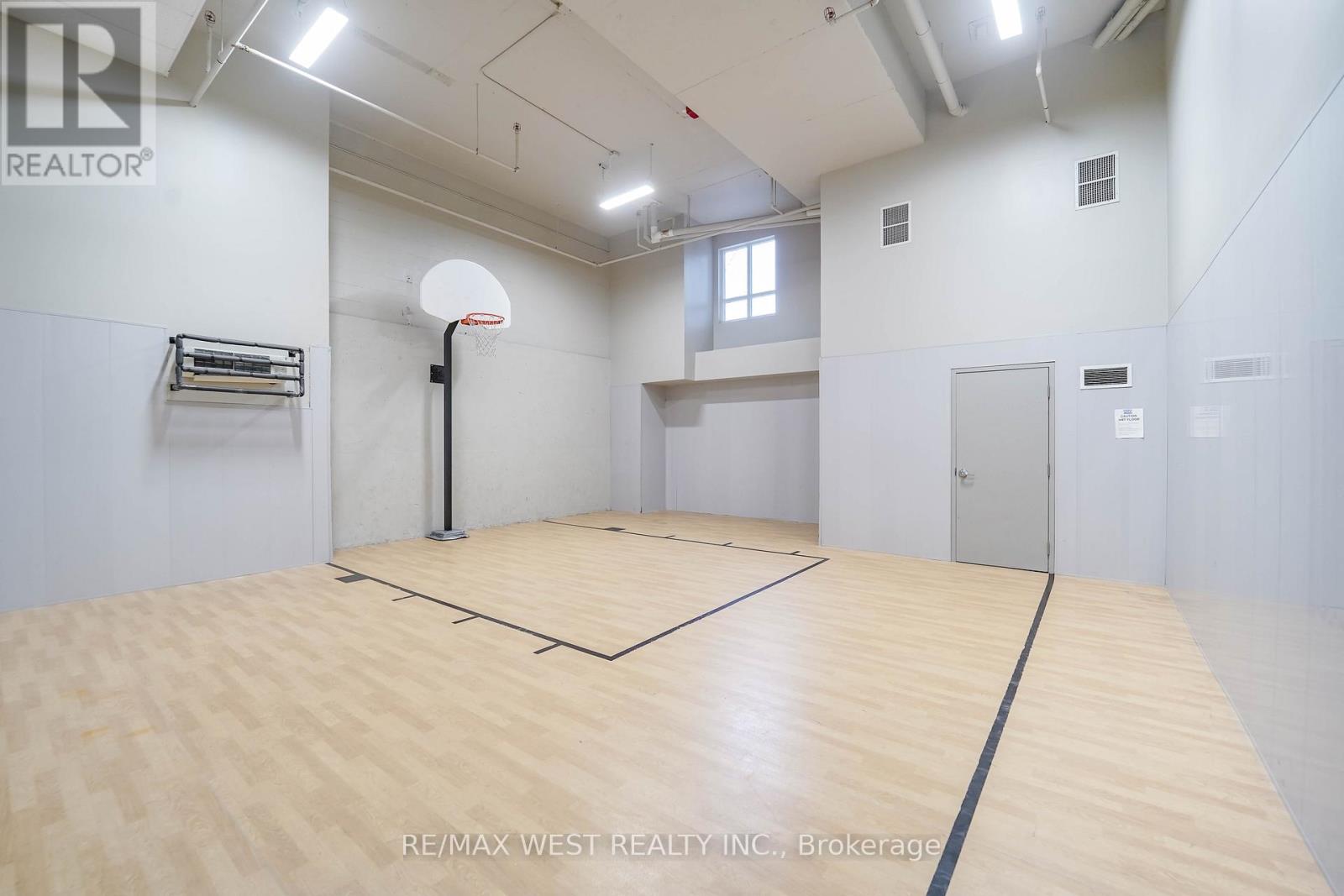 420 - 816 Lansdowne Avenue, Toronto, Ontario  M6H 4K6 - Photo 9 - W12541334