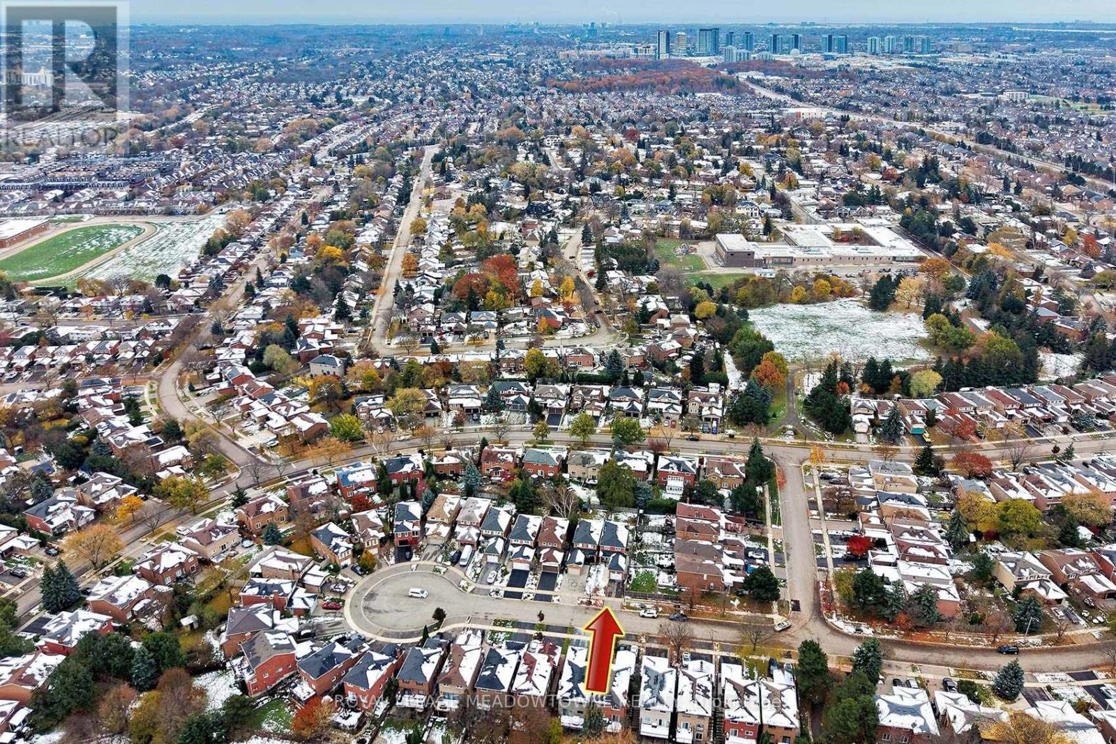 2374 Hargood Place, Mississauga, Ontario  L5M 3G2 - Photo 2 - W12541360