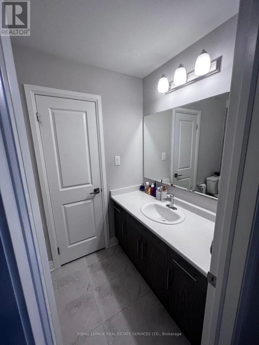 600 Boyd Lane, Milton, Ontario  L9E 1W6 - Photo 17 - W12541392