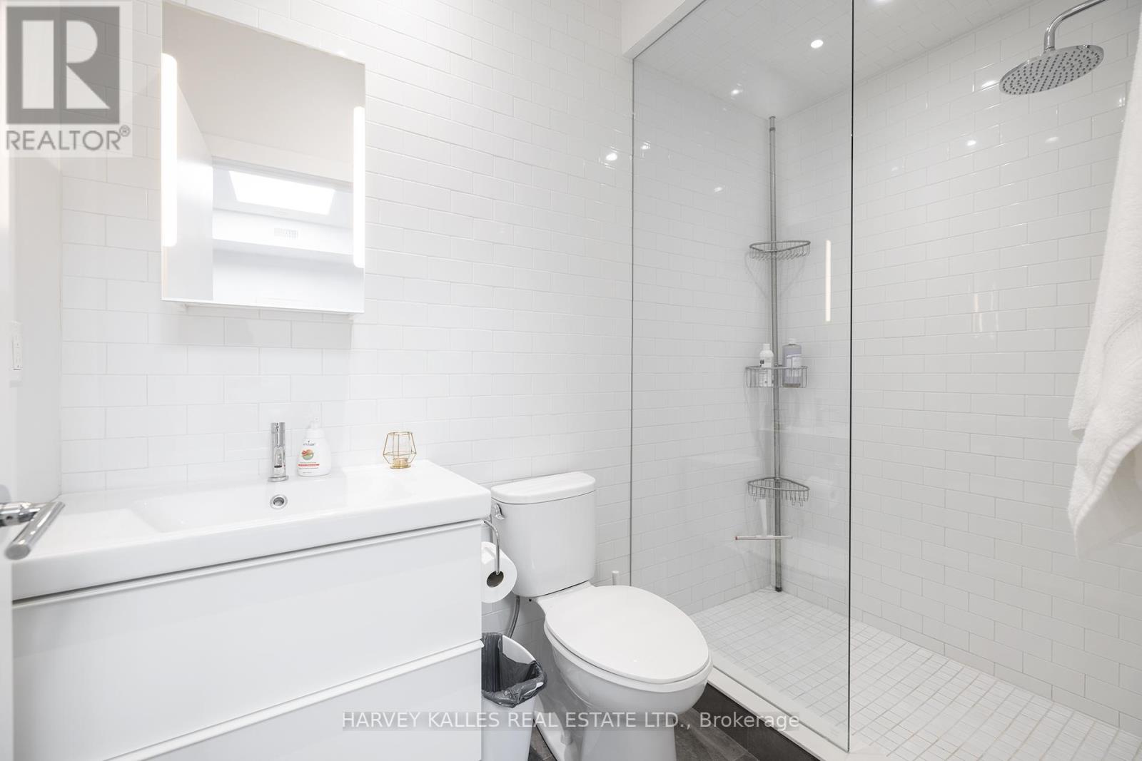 101 - 2076 Dundas Street W, Toronto, Ontario  M6R 1W9 - Photo 7 - W12541394