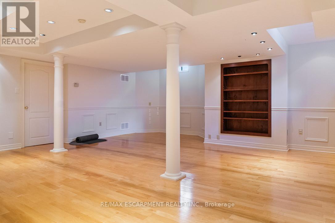 1146 Upper River Court, Mississauga, Ontario  L5W 1C2 - Photo 36 - W12541406