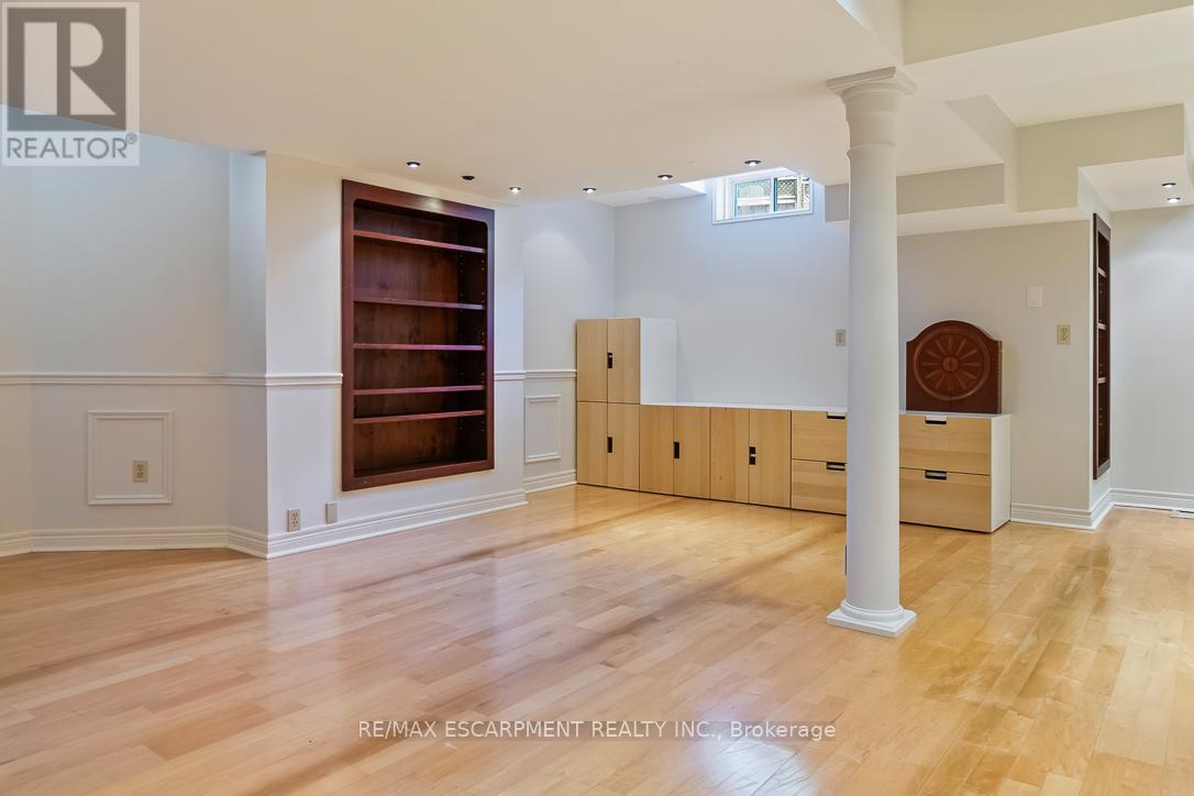 1146 Upper River Court, Mississauga, Ontario  L5W 1C2 - Photo 37 - W12541406