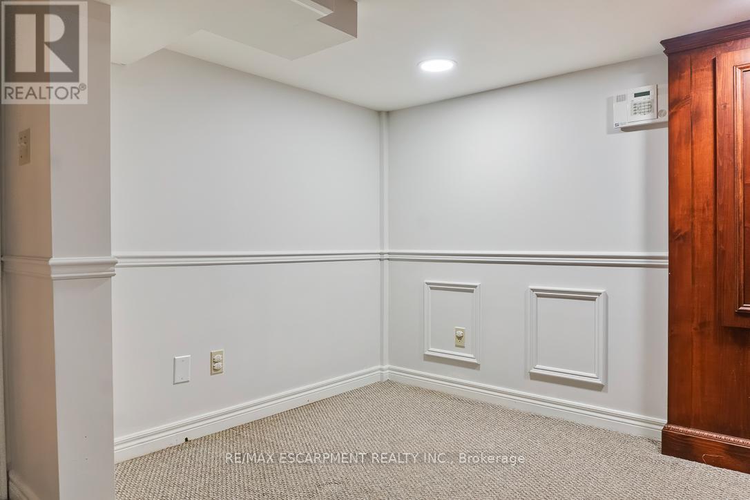 1146 Upper River Court, Mississauga, Ontario  L5W 1C2 - Photo 41 - W12541406