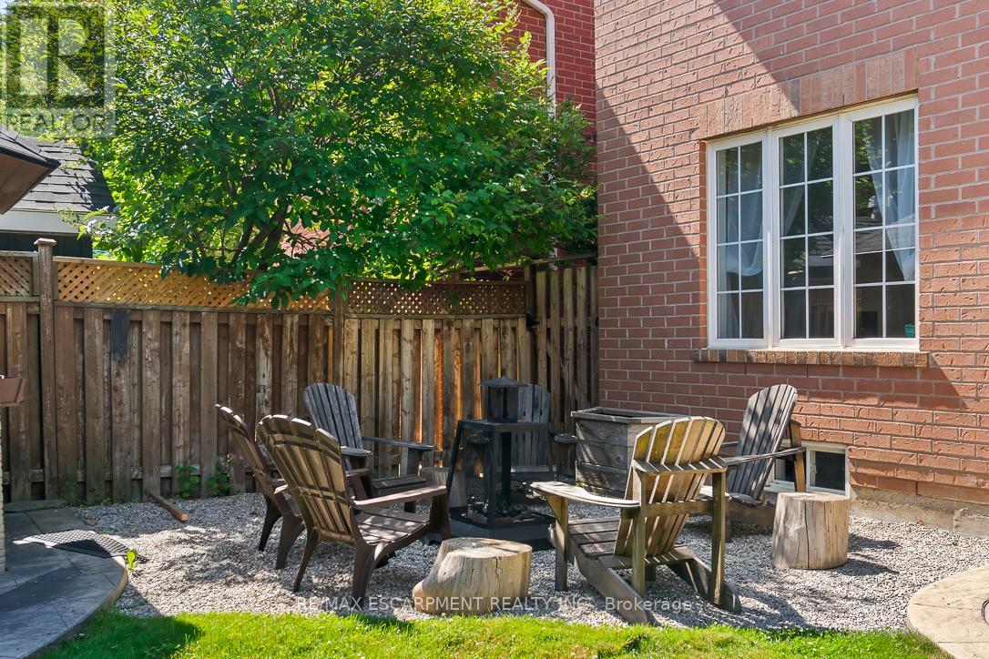 1146 Upper River Court, Mississauga, Ontario  L5W 1C2 - Photo 45 - W12541406