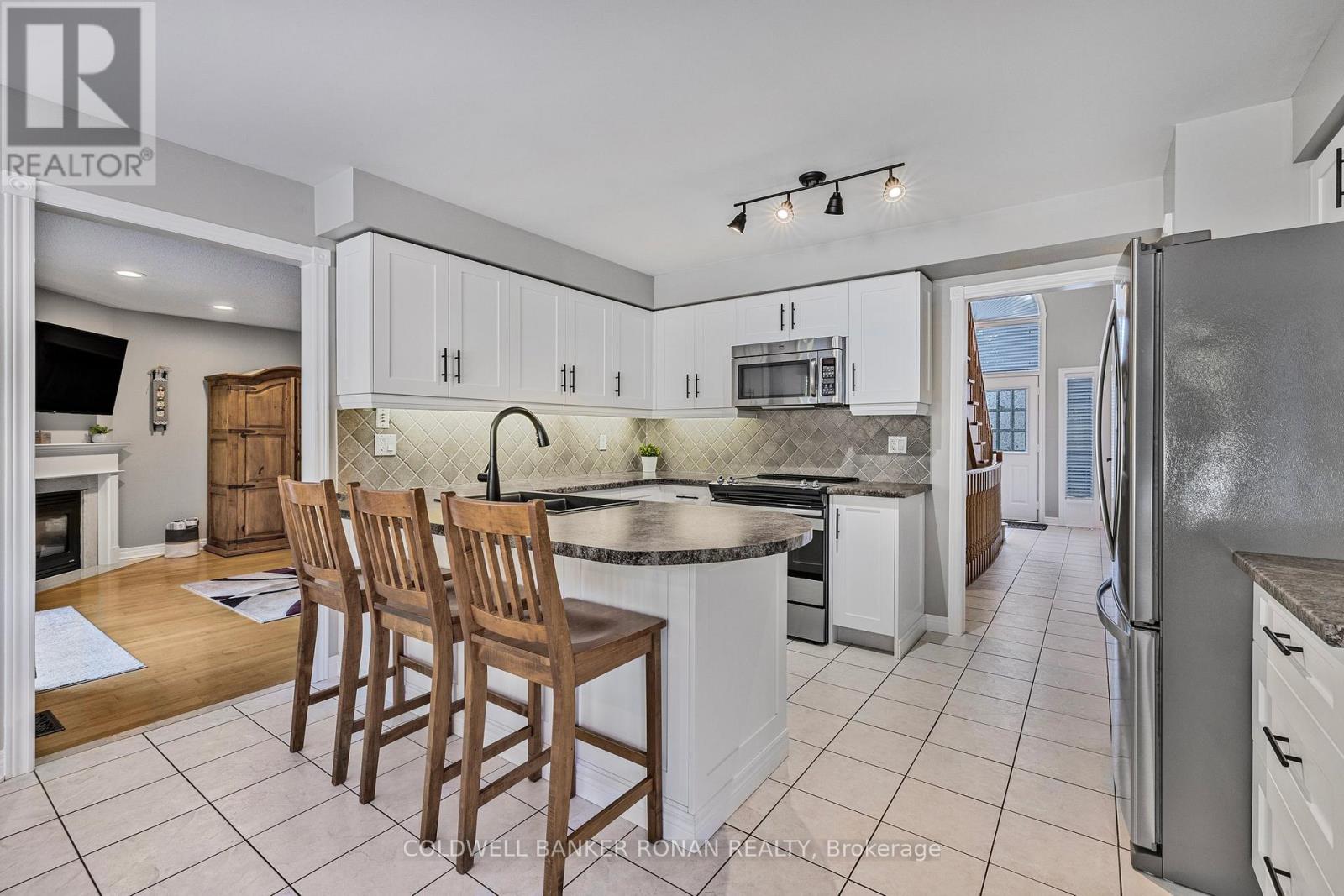 16 Indiana Drive, Caledon, Ontario  L7E 0C6 - Photo 17 - W12541416