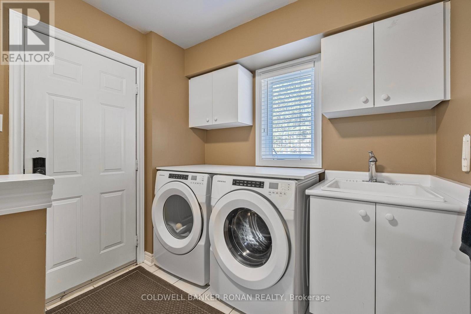 16 Indiana Drive, Caledon, Ontario  L7E 0C6 - Photo 21 - W12541416