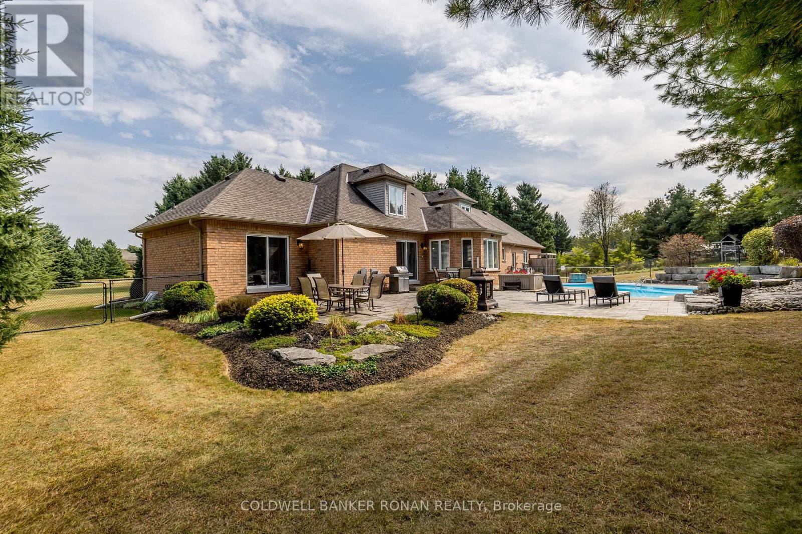 16 Indiana Drive, Caledon, Ontario  L7E 0C6 - Photo 32 - W12541416