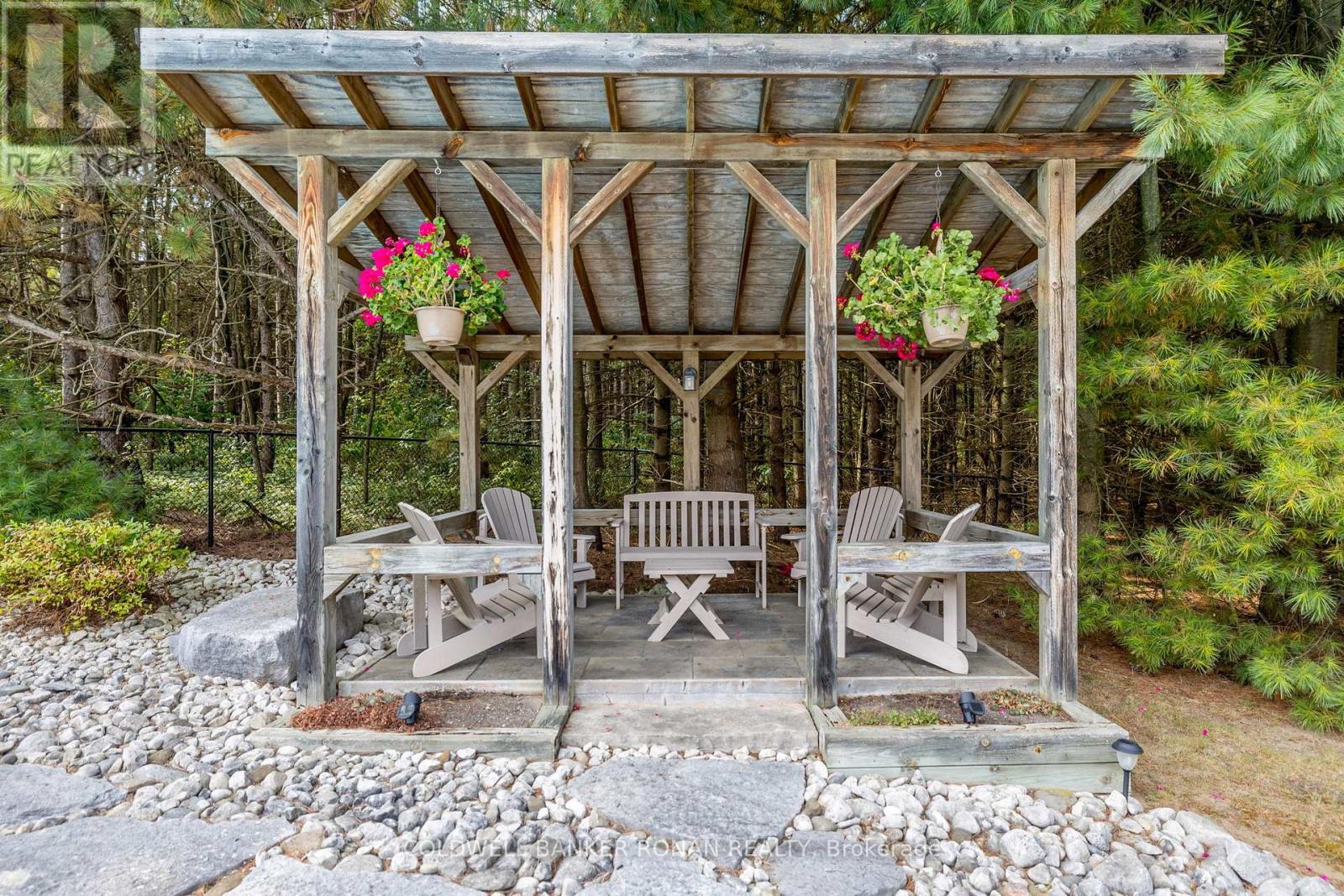 16 Indiana Drive, Caledon, Ontario  L7E 0C6 - Photo 43 - W12541416