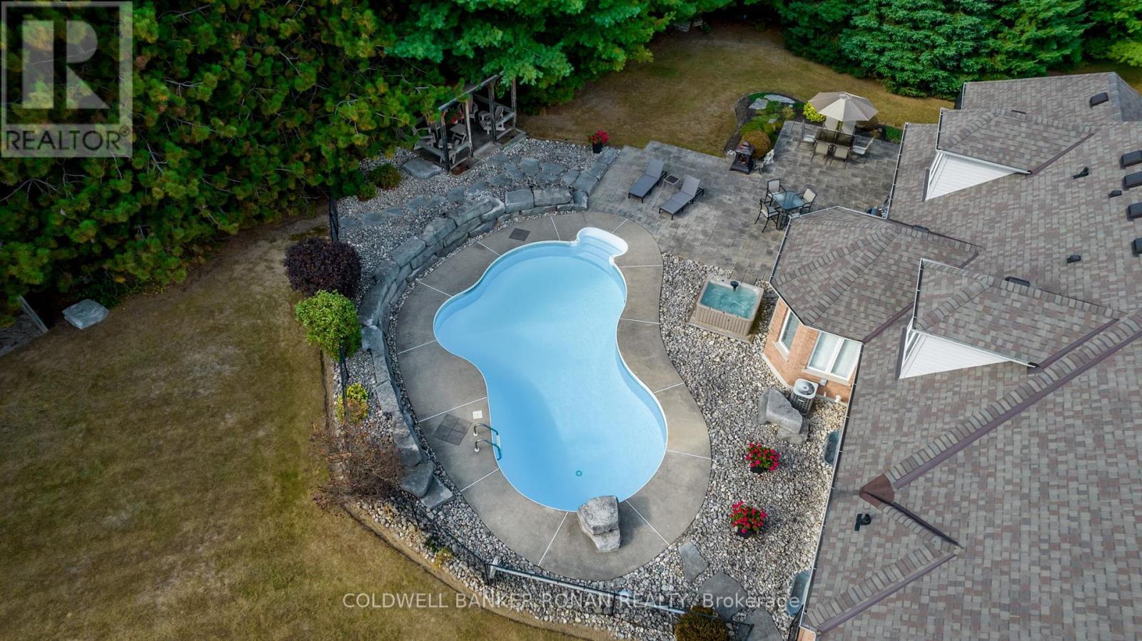 16 Indiana Drive, Caledon, Ontario  L7E 0C6 - Photo 46 - W12541416