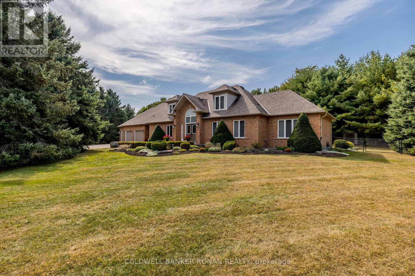 16 Indiana Drive, Caledon, Ontario  L7E 0C6 - Photo 7 - W12541416