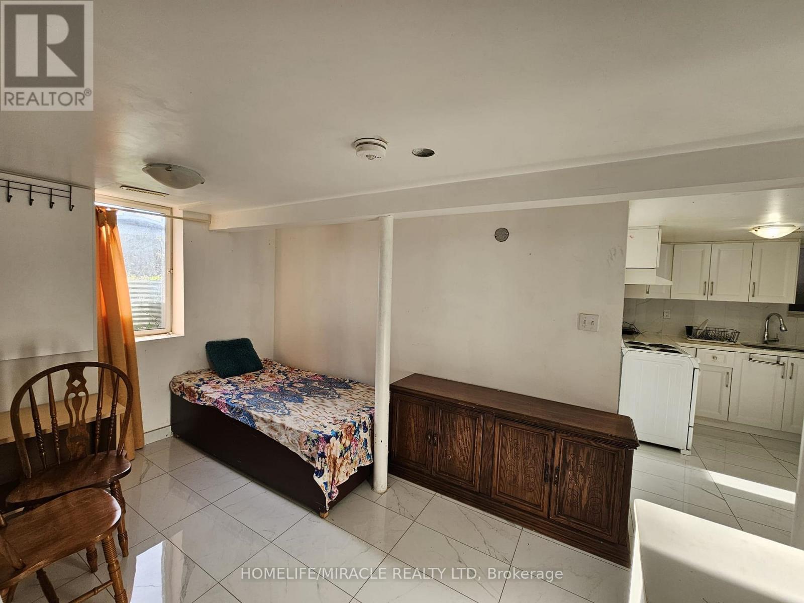 Basement - 89 Aloma Crescent, Brampton, Ontario  L6T 2N8 - Photo 6 - W12541418