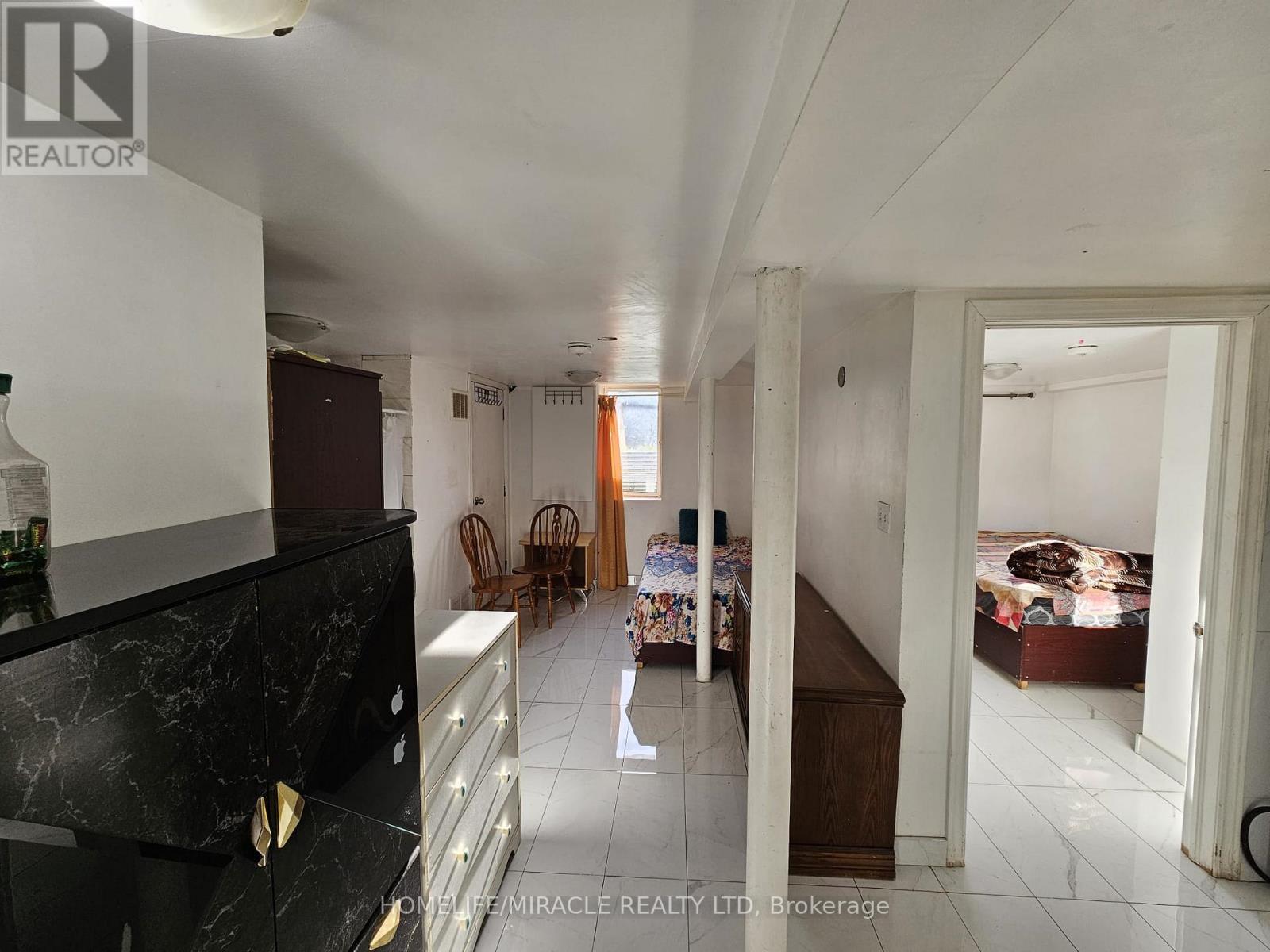 Basement - 89 Aloma Crescent, Brampton, Ontario  L6T 2N8 - Photo 7 - W12541418