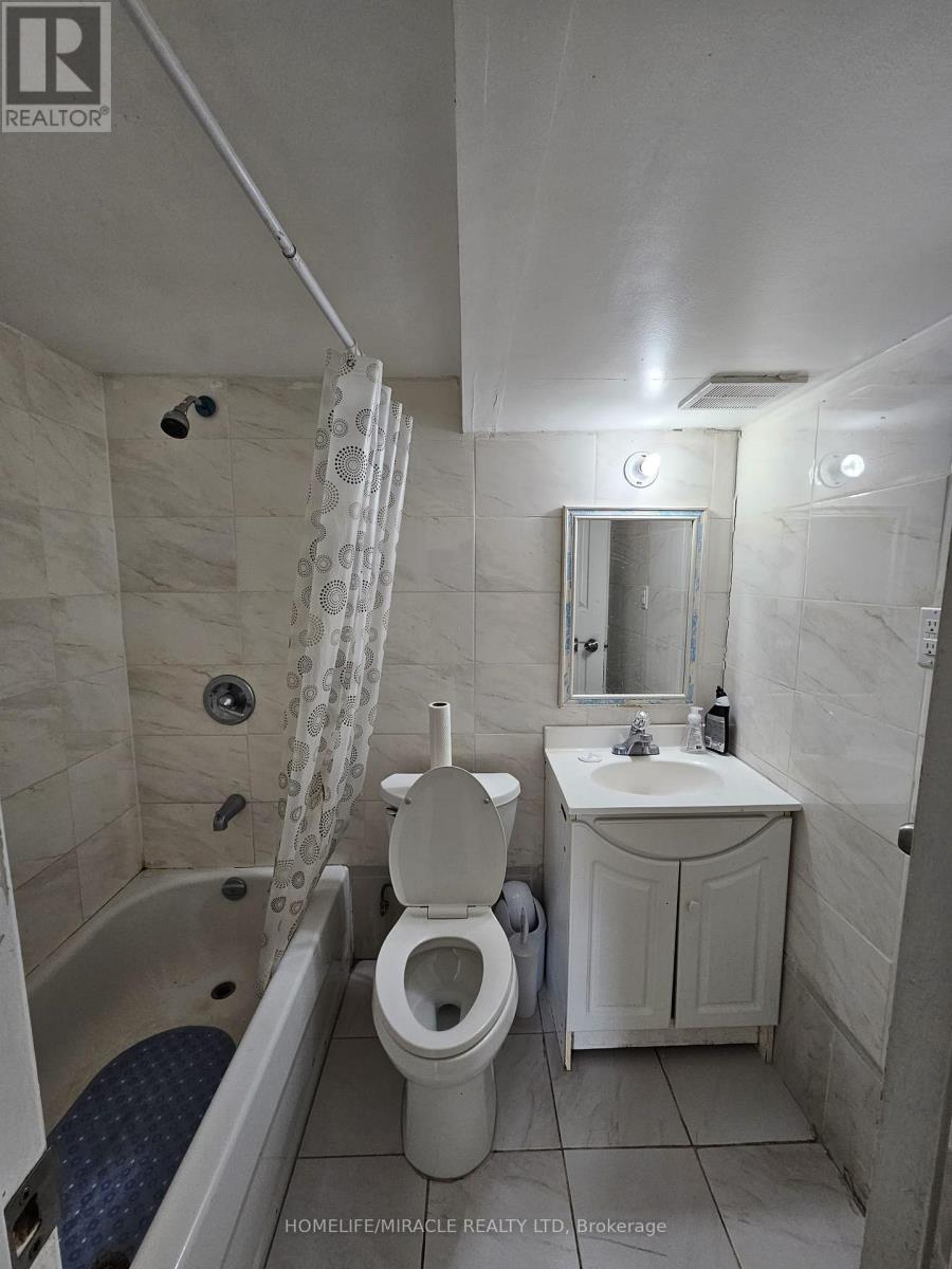 Basement - 89 Aloma Crescent, Brampton, Ontario  L6T 2N8 - Photo 9 - W12541418