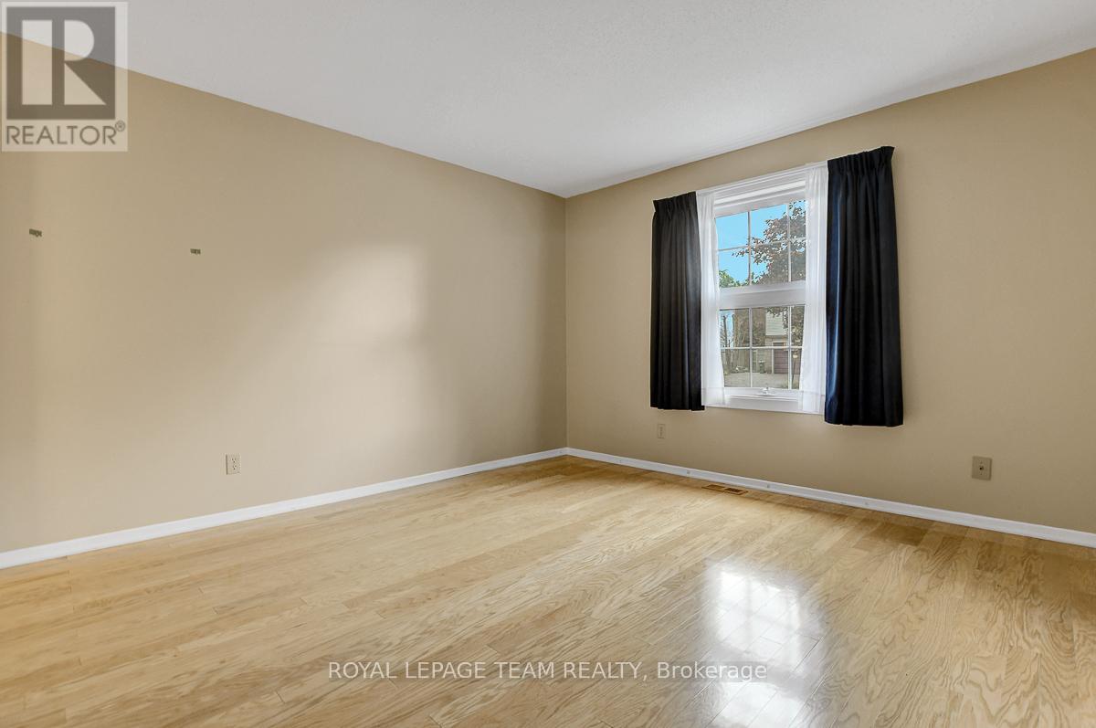 16 Barnstable Drive, Ottawa, Ontario  K2J 1Z6 - Photo 30 - X12476573