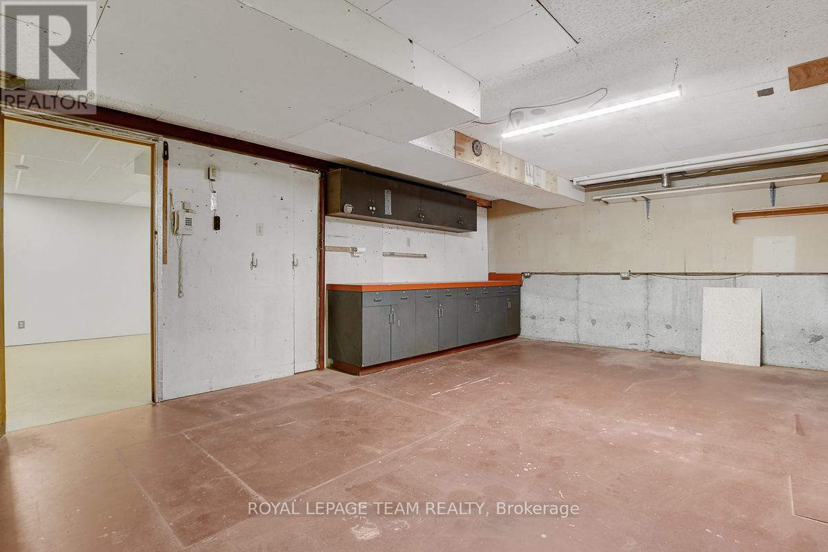 16 Barnstable Drive, Ottawa, Ontario  K2J 1Z6 - Photo 40 - X12476573