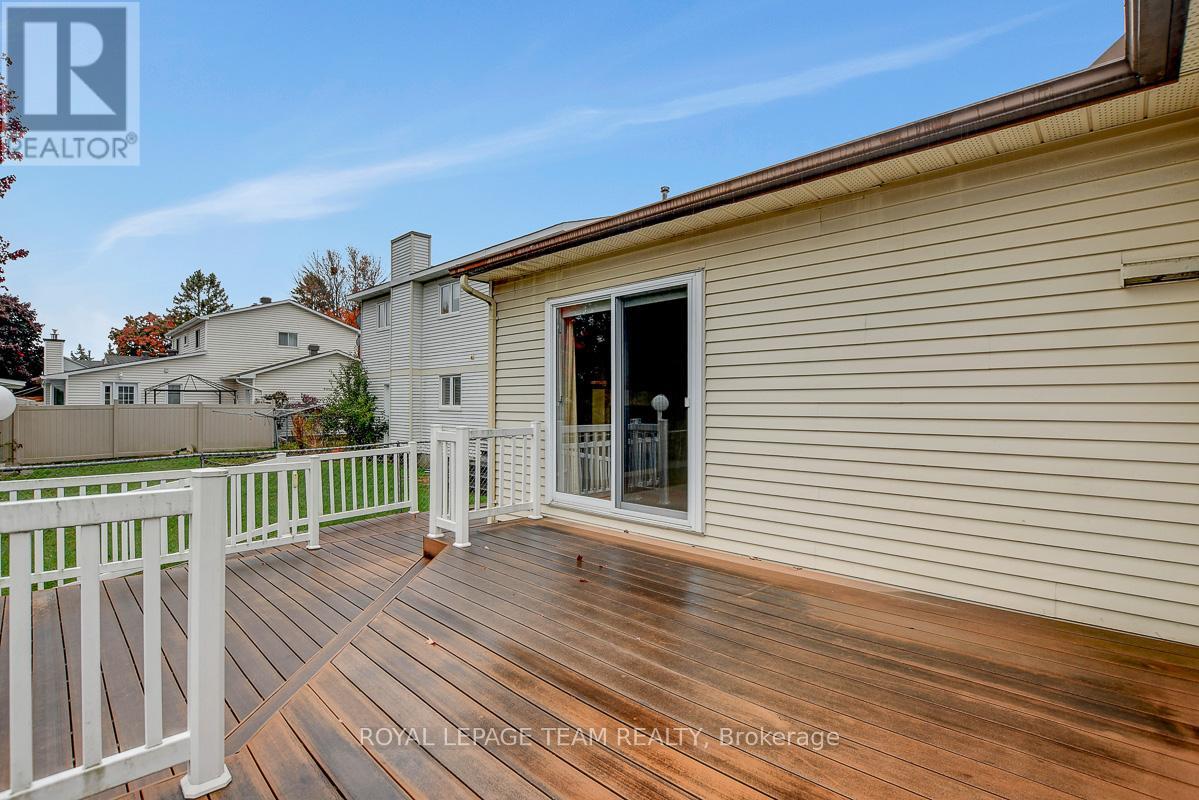 16 Barnstable Drive, Ottawa, Ontario  K2J 1Z6 - Photo 47 - X12476573
