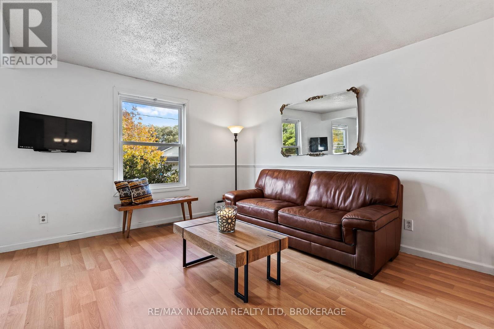 343 Helen Street, Fort Erie, Ontario L0S 1B0 - Photo 13 - X12541518