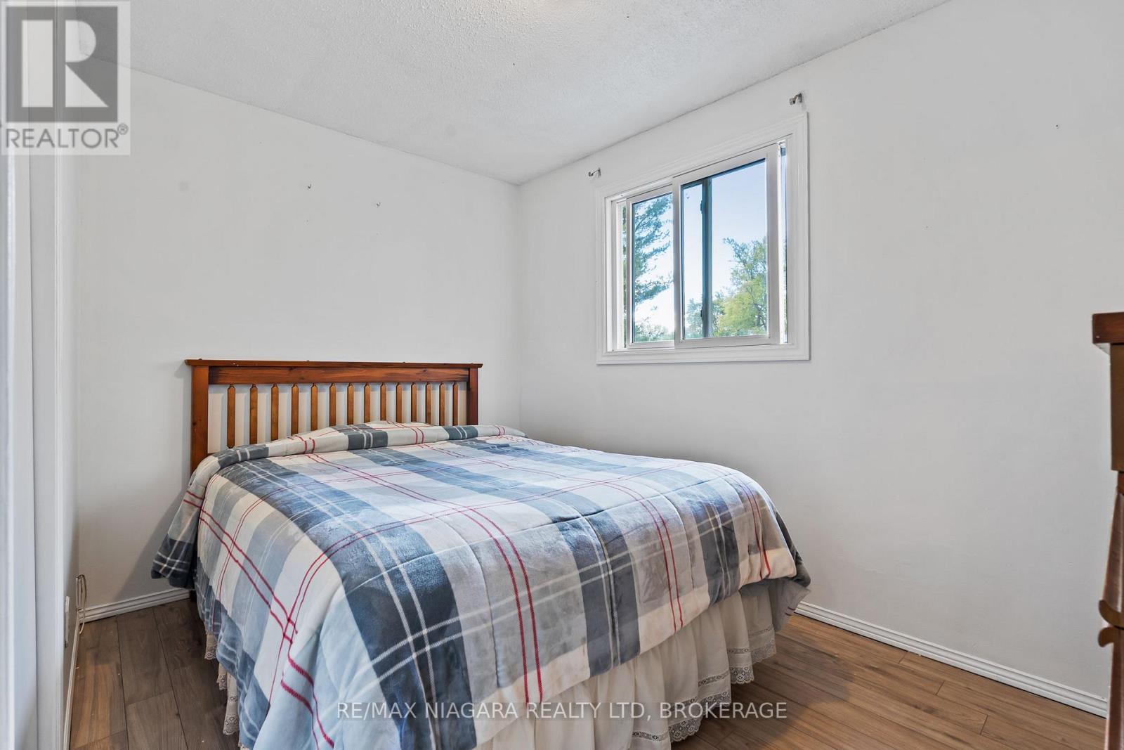 343 Helen Street, Fort Erie, Ontario L0S 1B0 - Photo 21 - X12541518