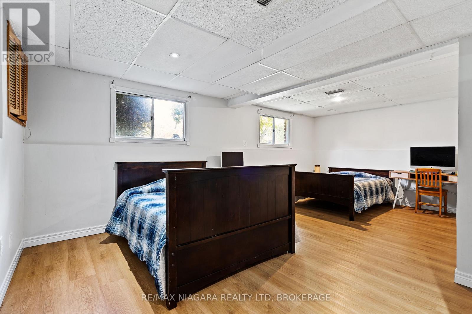 343 Helen Street, Fort Erie, Ontario L0S 1B0 - Photo 27 - X12541518