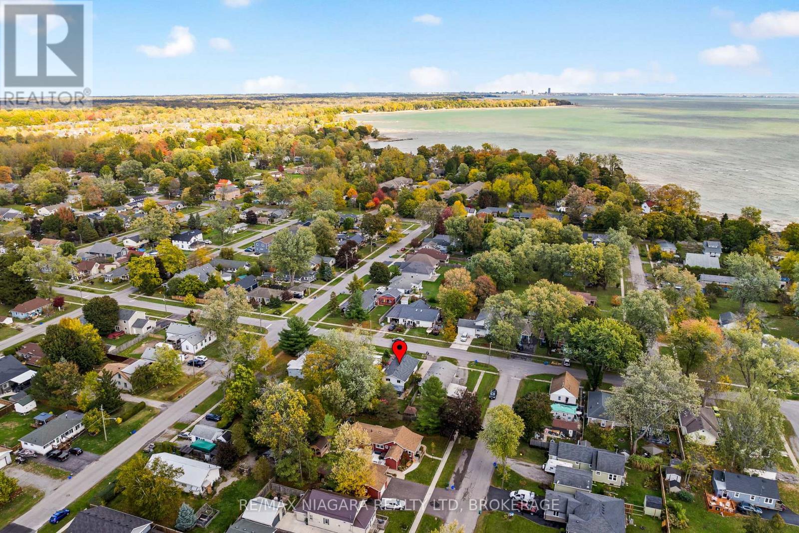 343 Helen Street, Fort Erie, Ontario L0S 1B0 - Photo 36 - X12541518