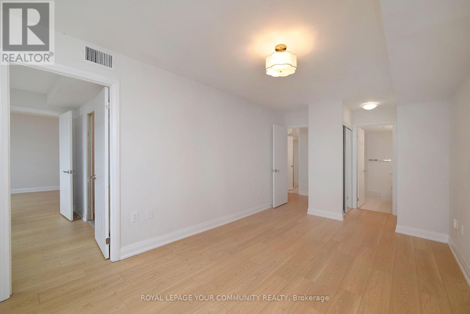 1507 - 1270 Maple Crossing Boulevard, Burlington, Ontario L7S 2J3 - Photo 23 - W12513768