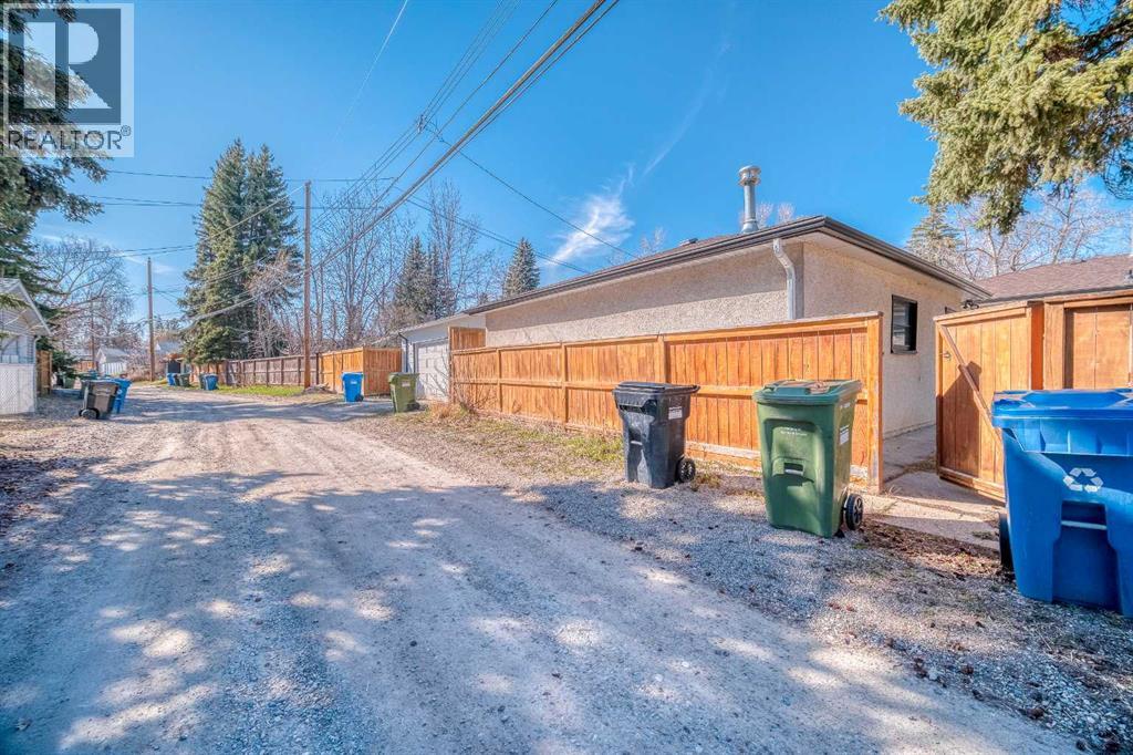 2715 63 Avenue Sw, Calgary, Alberta  T3E 5J6 - Photo 45 - A2255940