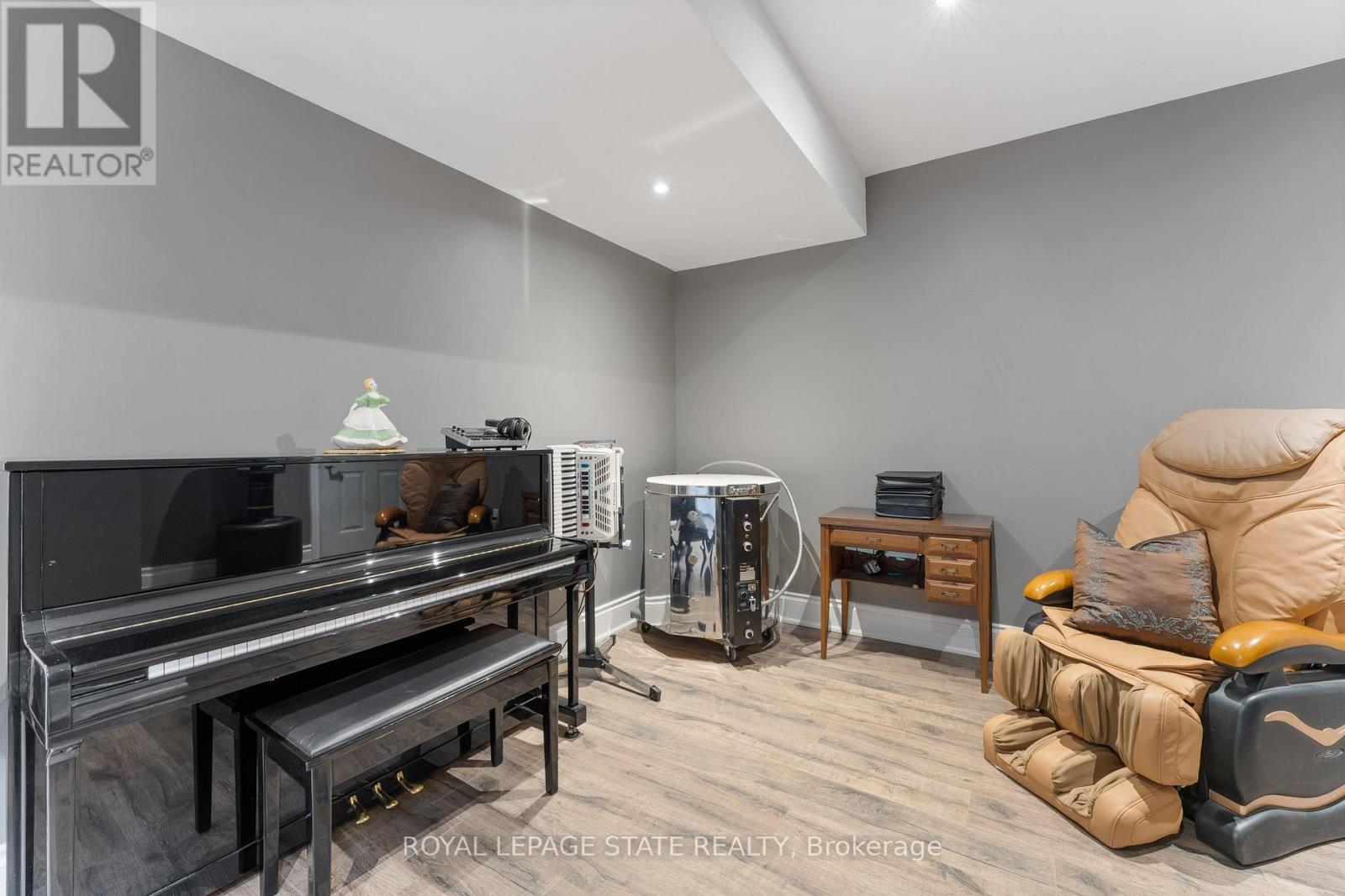 9848 Twenty Road W, Hamilton, Ontario  L0R 1W0 - Photo 40 - X12541152