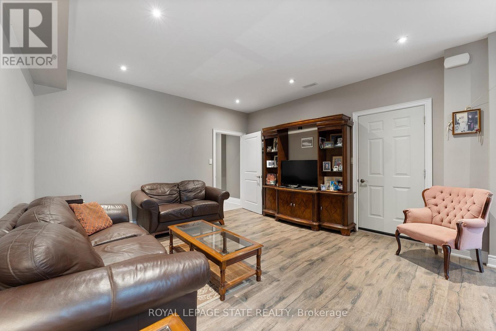 9848 Twenty Road W, Hamilton, Ontario  L0R 1W0 - Photo 41 - X12541152