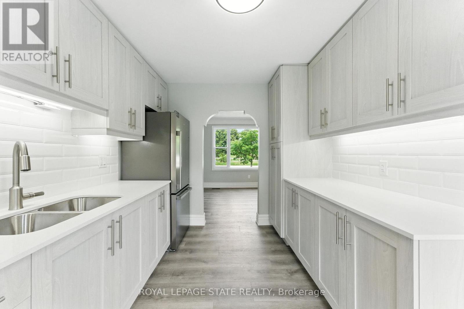 7185 Airport Road, Hamilton, Ontario  L0R 1W0 - Photo 14 - X12541172