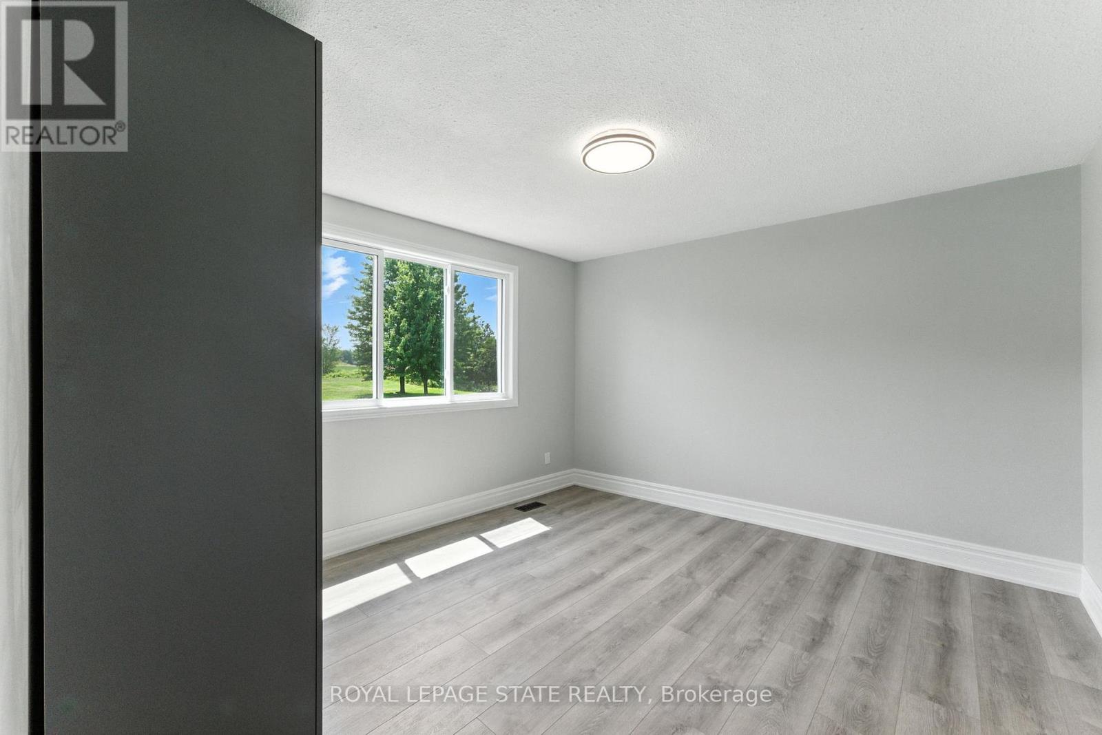 7185 Airport Road, Hamilton, Ontario  L0R 1W0 - Photo 19 - X12541172