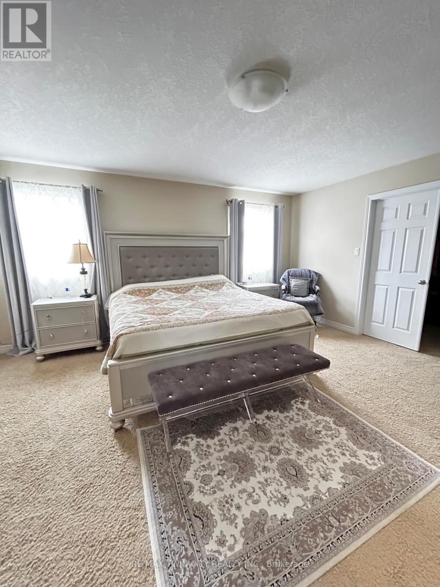 722 Sundew Drive, Waterloo, Ontario  N2V 0C4 - Photo 13 - X12541176