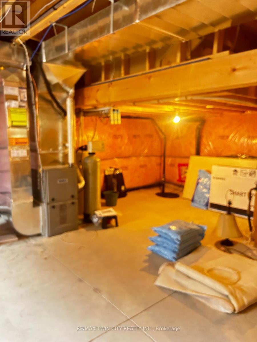 722 Sundew Drive, Waterloo, Ontario  N2V 0C4 - Photo 23 - X12541176