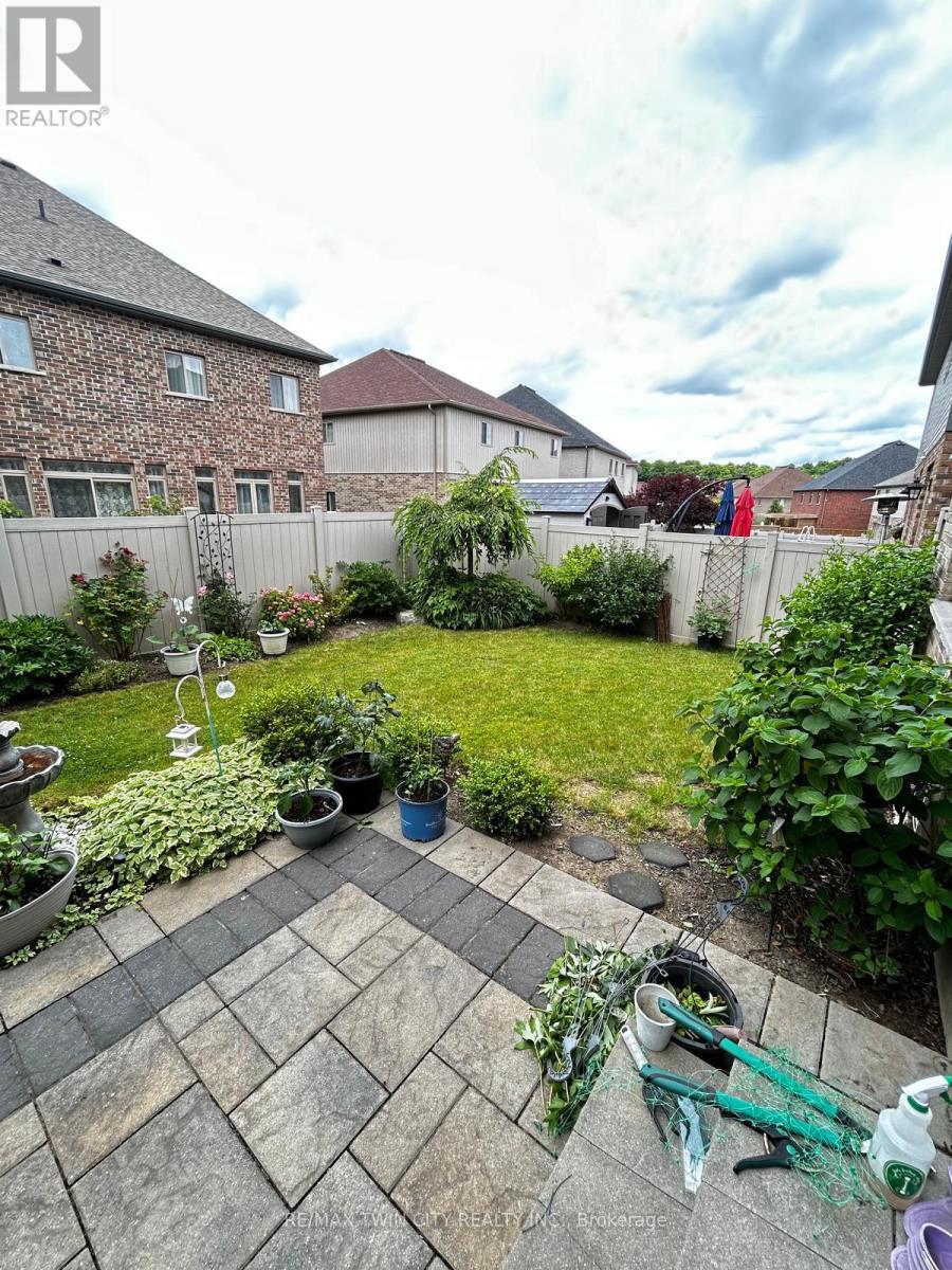 722 Sundew Drive, Waterloo, Ontario  N2V 0C4 - Photo 25 - X12541176