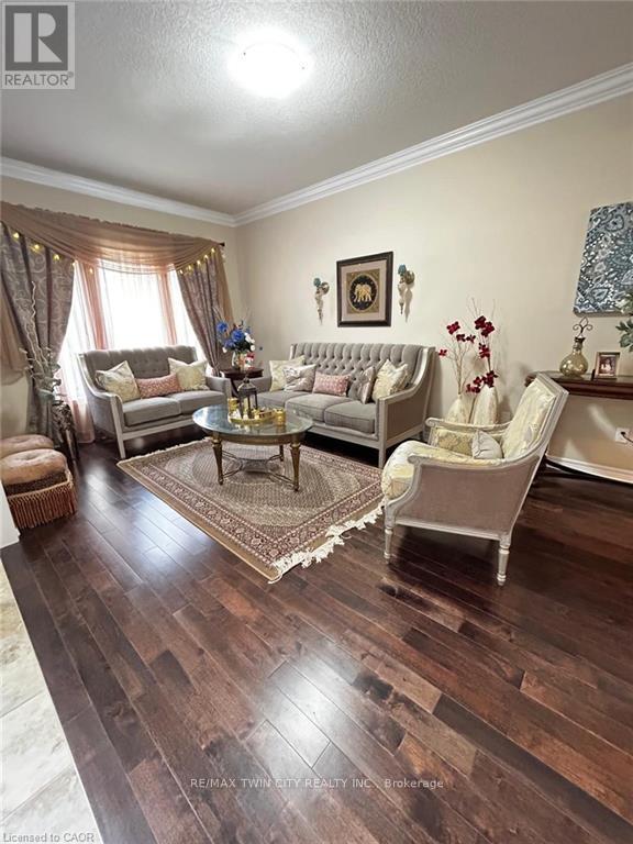 722 Sundew Drive, Waterloo, Ontario  N2V 0C4 - Photo 3 - X12541176